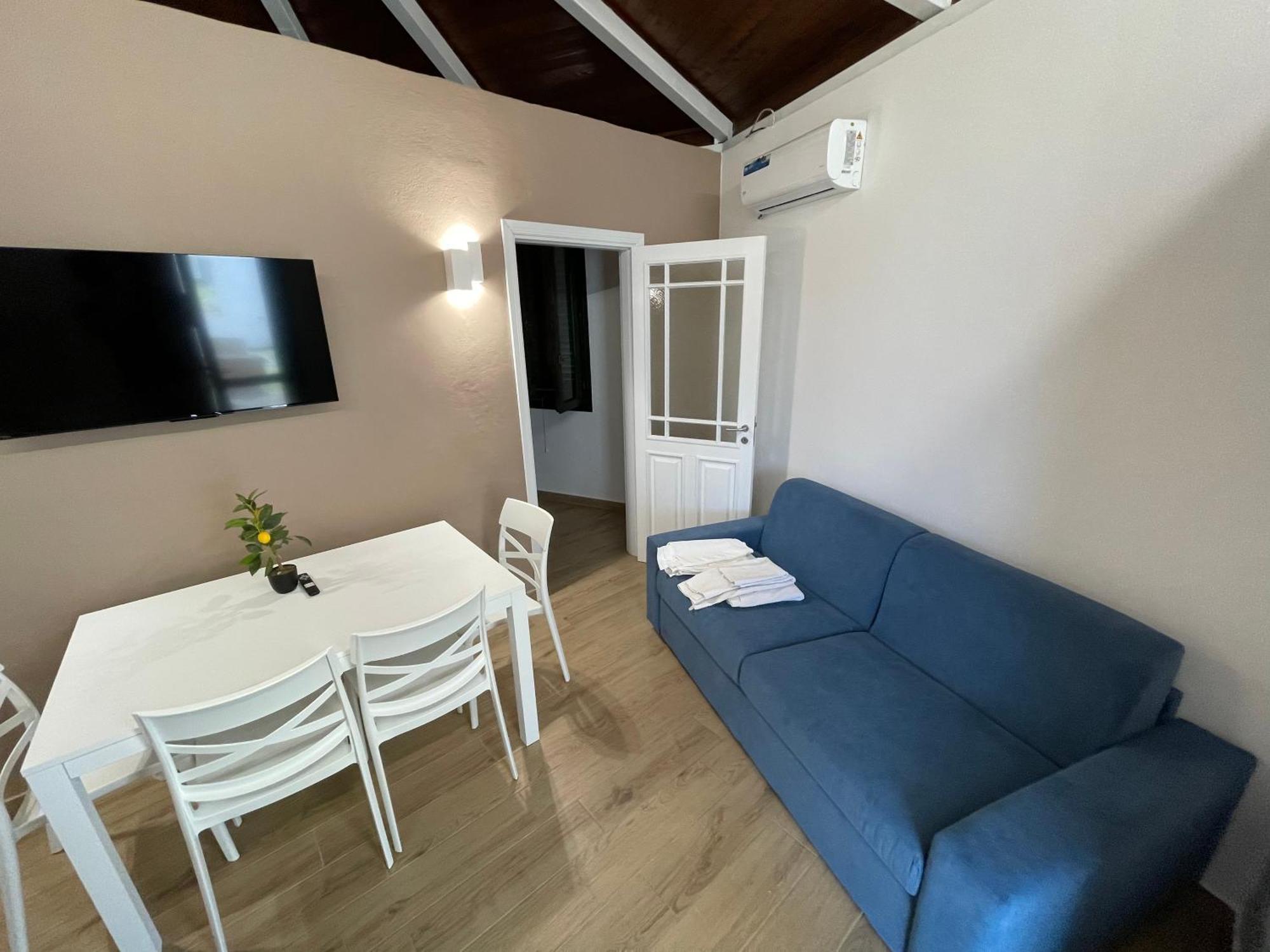 Soleada Club Aparthotel Кампофеличе ди Рокела Екстериор снимка